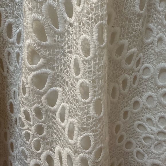 Ark NC white eyelet dress - Picture 2 of 5